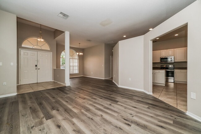 Photo - 1326 Kinsmere Dr