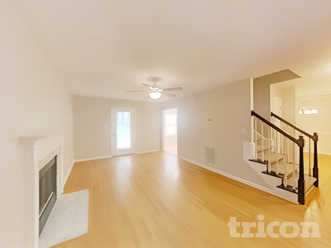 Photo - 120 Hocutt Dr