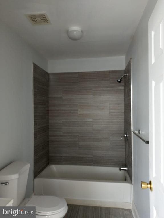 Building Photo - 5913 Chestnut St Unit 4D Rental