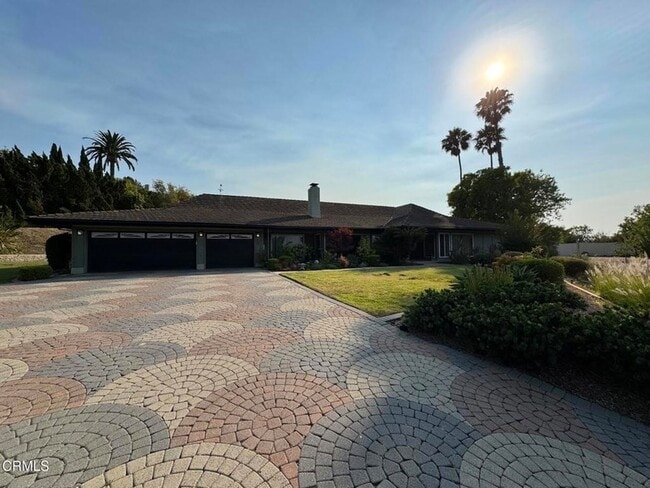 Photo - 620 Trueno Ave