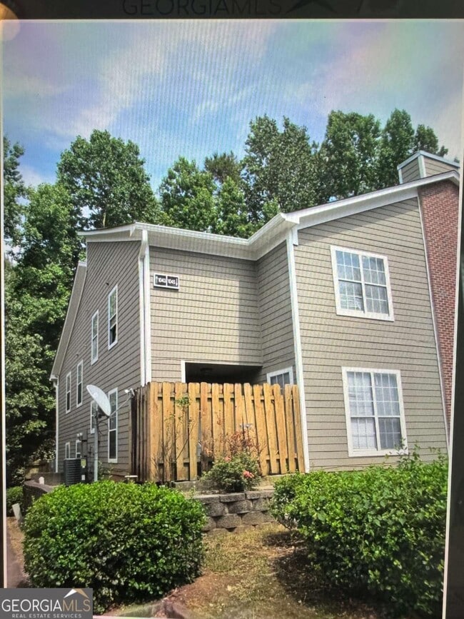 Building Photo - 1043 Rock Creek Ln Unit 1043 Rental
