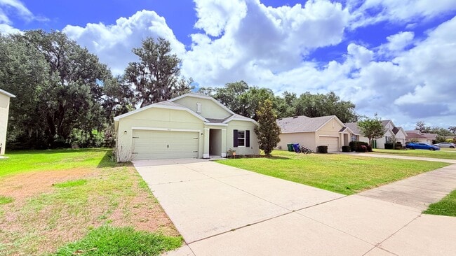 Photo - Available now! Amazing 4 Bedroom, 2 Bathroom Home in Wildwood!!