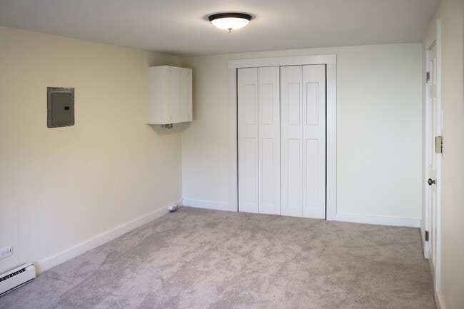 New luxury carpet in bedroom. - 34A Royal Ave Unit 34A Royal Ave