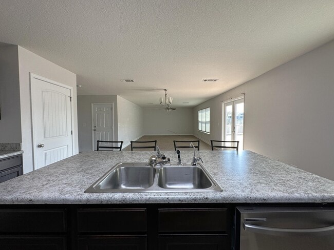 Photo - 4920 Kensington Ln