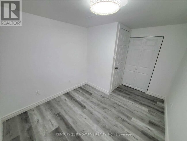 Photo - 991 Hortop St