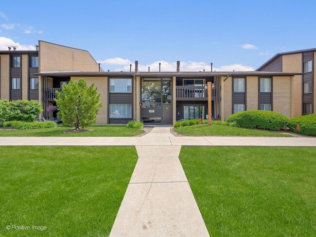 Building Photo - 6176 Knoll Ln Ct Unit 203
