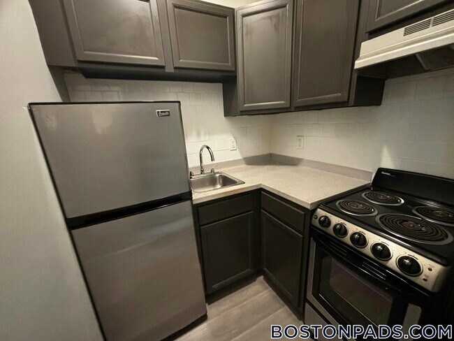 50 Franklin St Unit 407