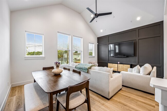 Photo - 1508 Ryon St
