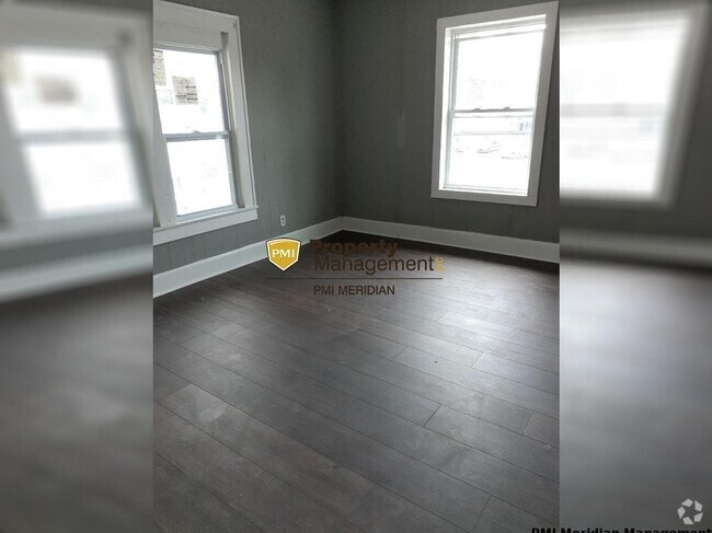 Building Photo - SUMMER RENTAL SPECIAL - FIRST MONTH 50%!!