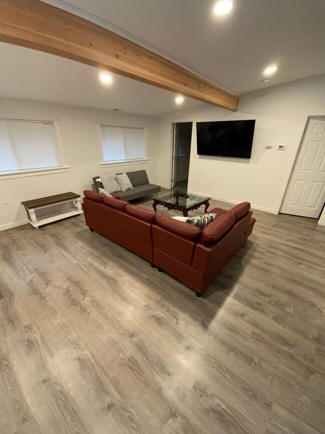 Photo - AVAILABLE NOW!!! Puyallup Valley 2bdr 2 bath