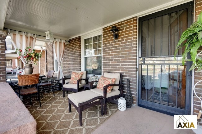 Photo - Downing Unit 1