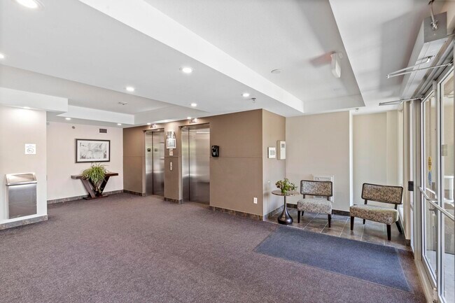 Lake Country Lofts Apartments