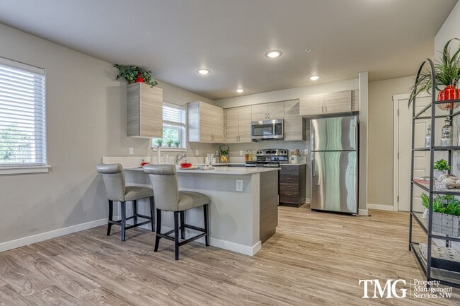 Photo - Waterford Terrace Apartments