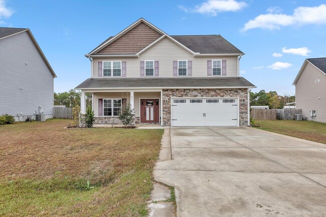 Large home in Swansboro School District - Large home in Swansboro School District