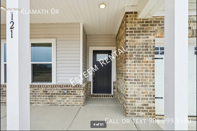 Photo - 121 Klamath Dr