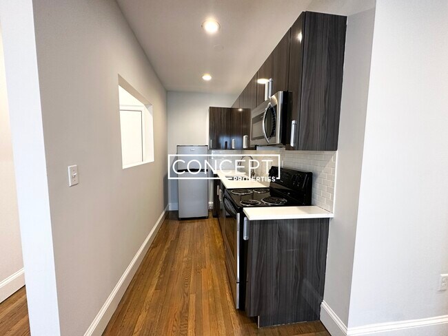 Photo - 11 Peterborough St Unit 4CP