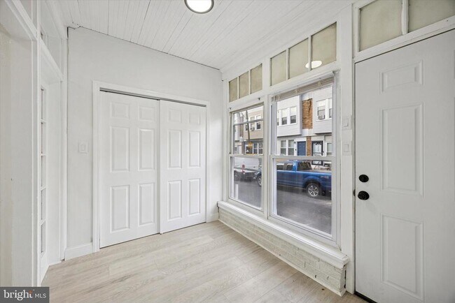 Photo - 3241 N Etting St