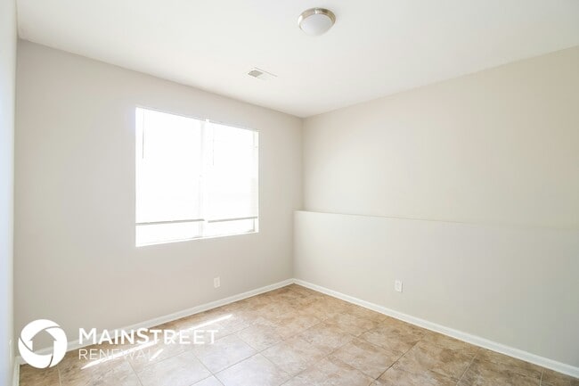 Photo - 504 Primrose Ln