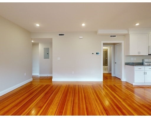 Photo - 27 Leicester St Unidad #1