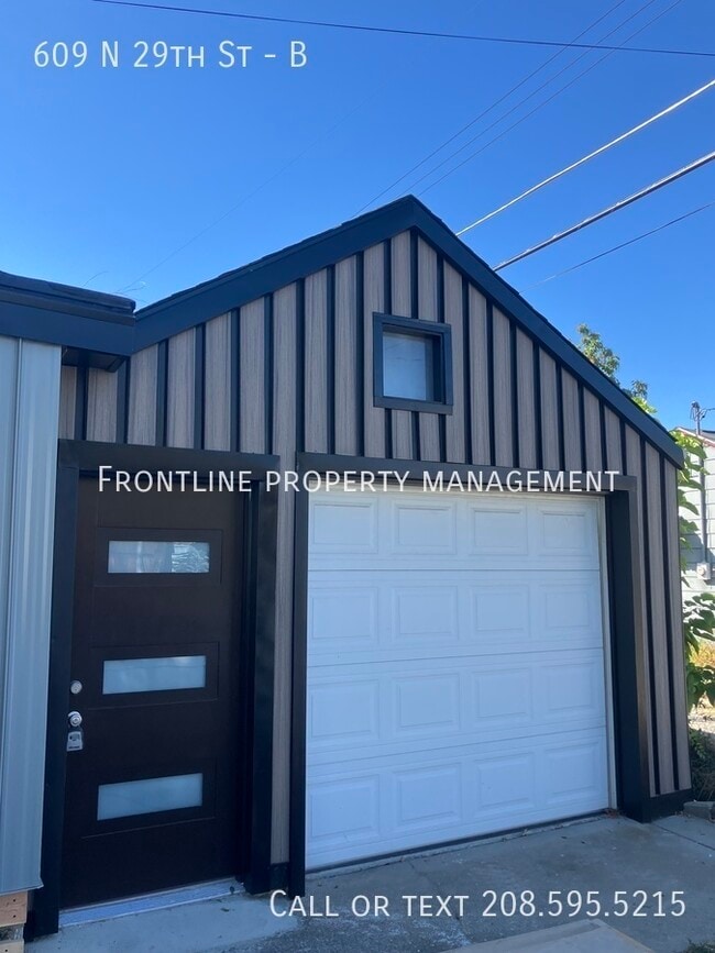 Building Photo - 609 N 29th St Unit B