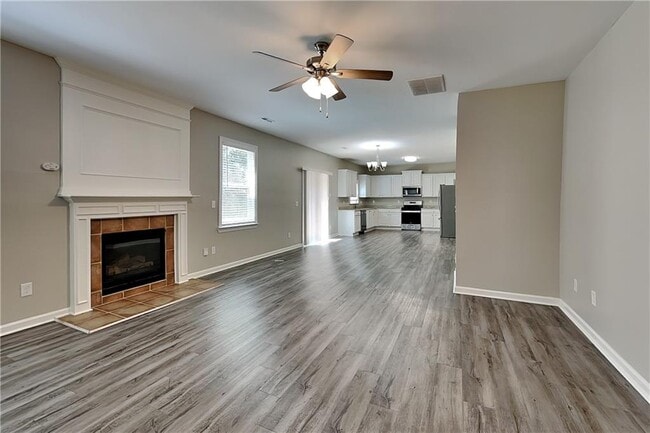 Photo - 3613 Aberdeen Way