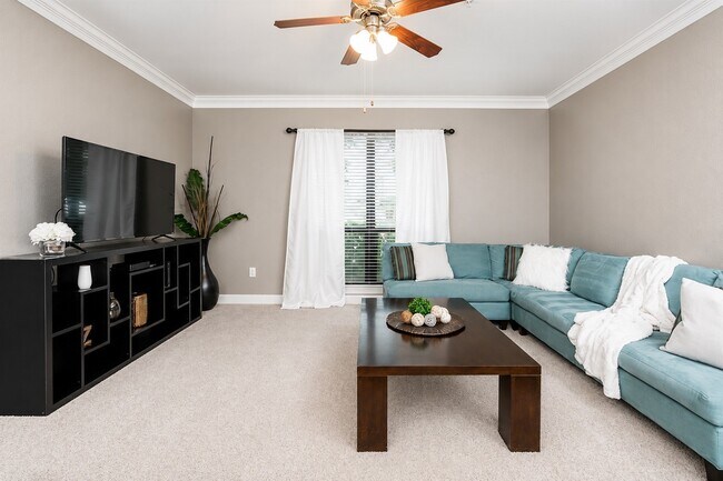 2299 Lone Star Dr Unit 101