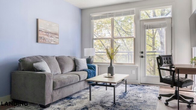 Photo - 49 Boulevard SE Unit F-650