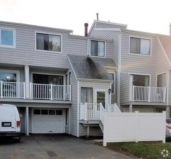 Building Photo - 212 Crosswoods Rd Unit 212 Rental