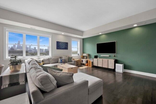 Photo - 340 W Evergreen Ave Unit 340 W Evergreen Ave #6E