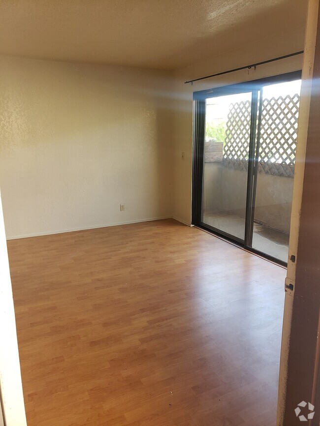 Building Photo - 10220 Tujunga Canyon Blvd Rental