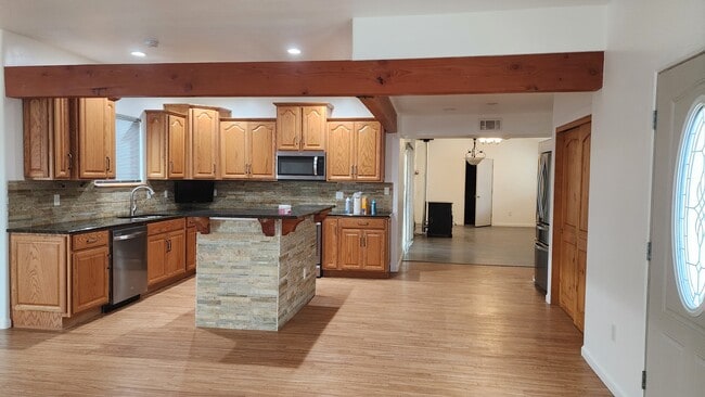 360 Alda Rd SE