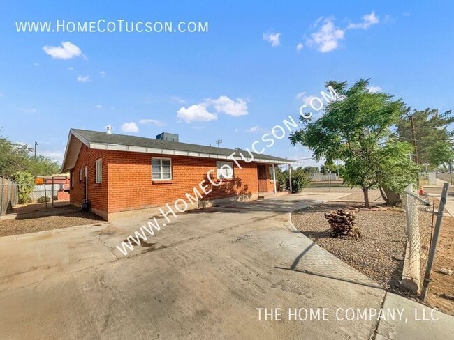 Photo - 1051 S 4th Ave House