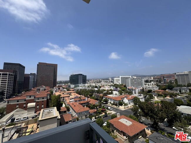 Building Photo - 10787 Wilshire Blvd Unit 1104 Rental