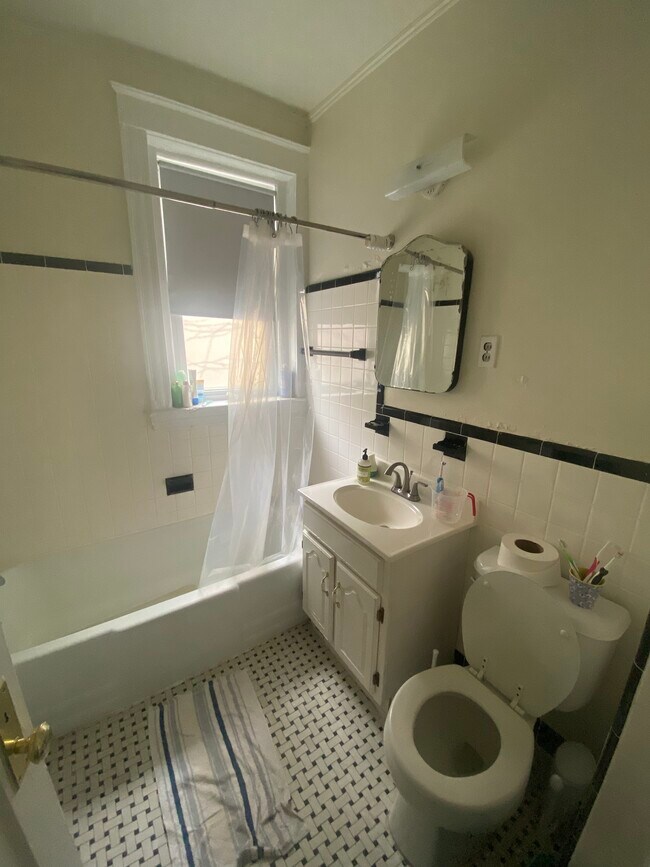 Photo - 208 Winthrop Rd Unit 3