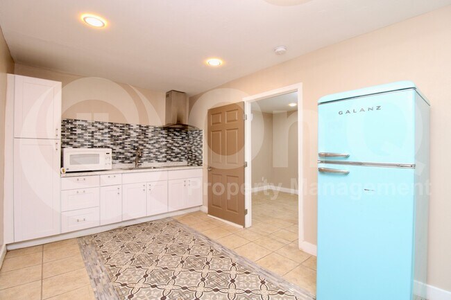 Photo - 1419 E Hatcher Rd