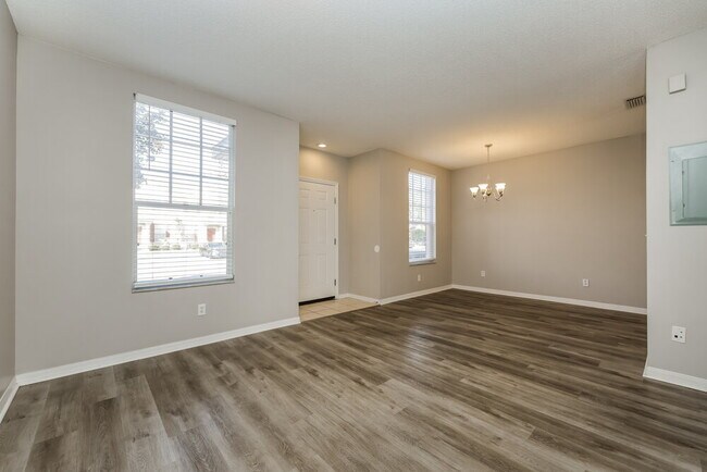 Photo - 30138 Wellesley Way