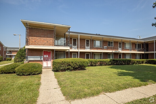 Photo - Village Square Apartments