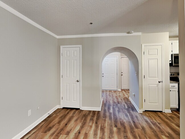 Photo - 3551 Lehigh Way