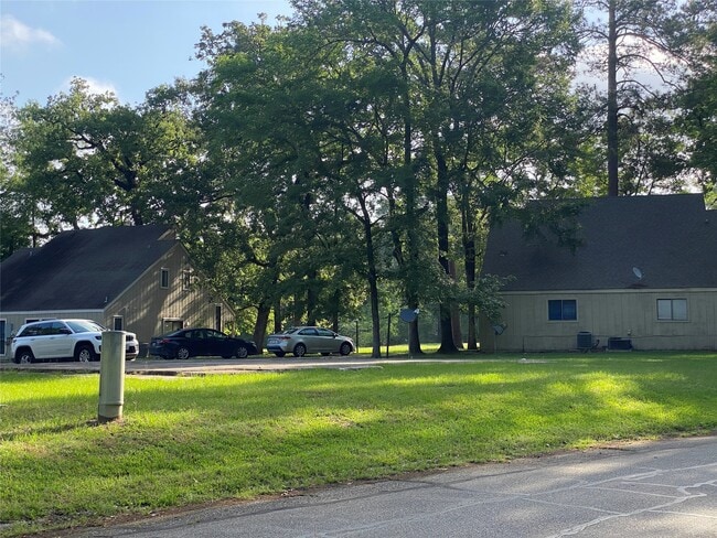 Building Photo - 22358 Piney Point Rd Unit C