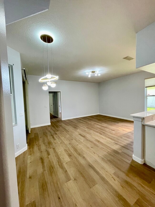 Photo - 7409 Linden Ln