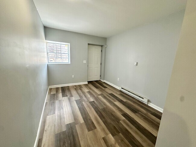 Photo - 347 Ridgewood Ave Unidad BSMT