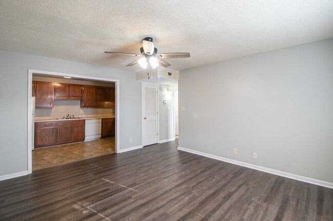 Photo - 145 Darlene Dr Unit F
