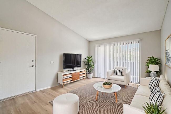 Hensley at Corona Pointe