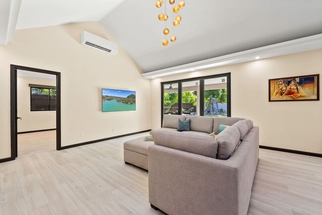 Photo - 4523 Aukai Ave