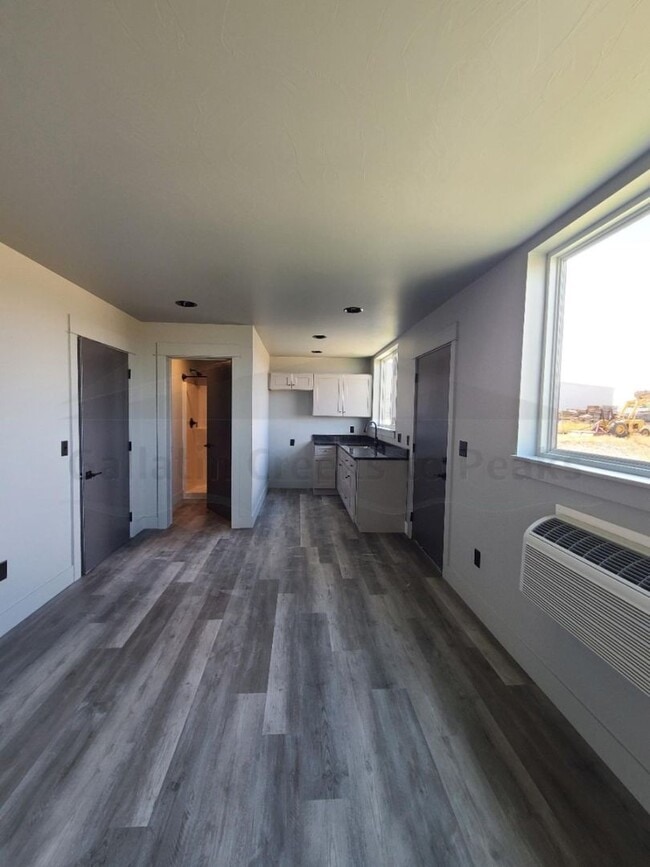 Photo - 212 Fletching Way Unidad A