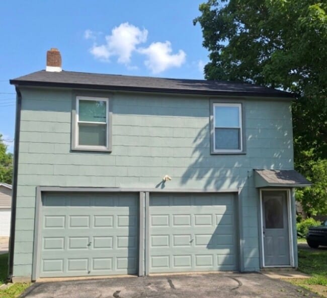 Building Photo - Cute 1 Bedroom Single Unit - Close to Campus!