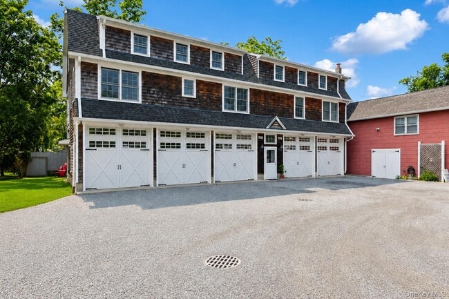 Building Photo - 415 1st St