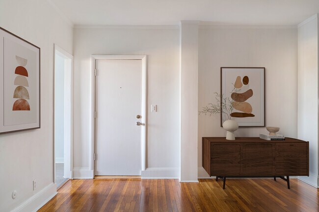 Photo - 321 Tappan St Unit 1