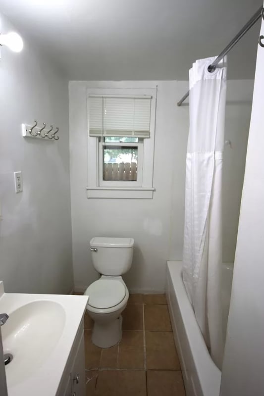 Photo - 113 S Chicago St