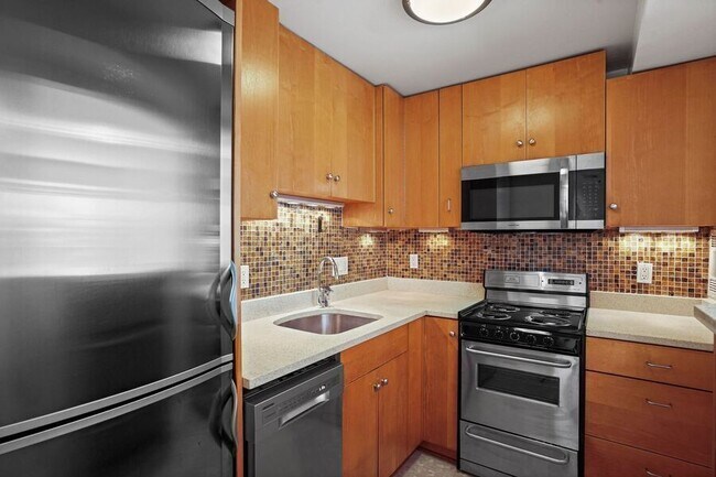 Photo - 1825 T St NW